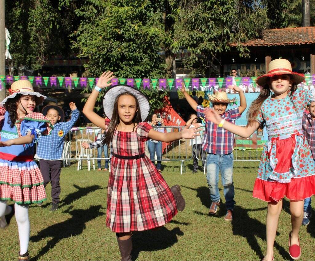 Cultura, guloseimas e muita diversão: festa junina é tradição nas